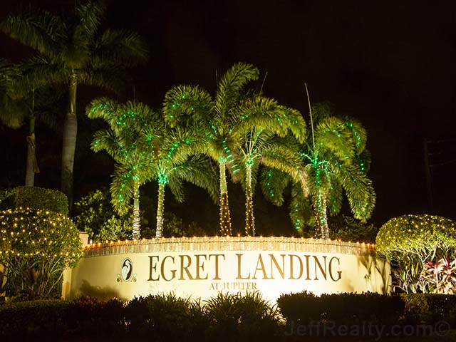 Jupiter &amp; Palm Beach Gardens Christmas Lights - Echo Fine Properties