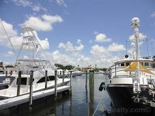 Palm Beach Gardens homes with nearby marinas