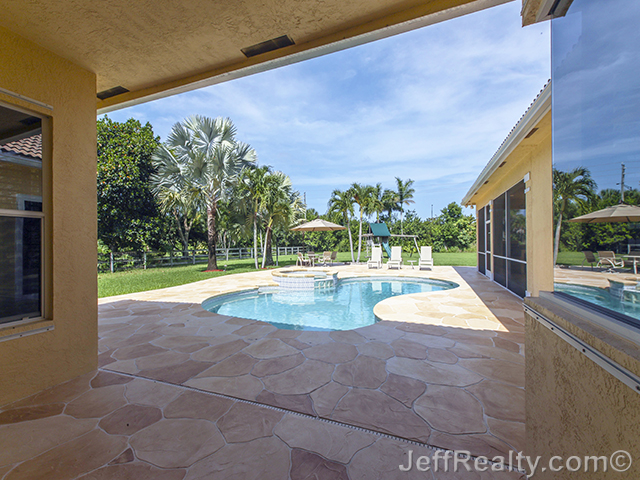 8369 Man O War Road - Swimming Pool & View