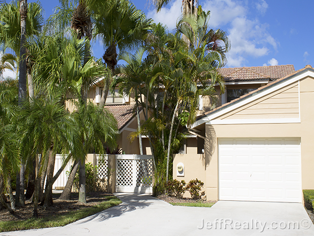 507 Prestwick Circle