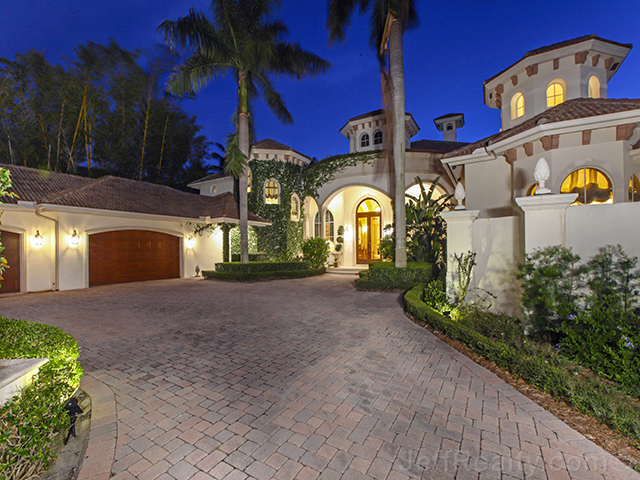 215 Grand Pointe Drive