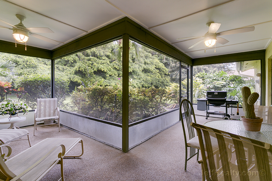 6175 Celedon Circle W - Screened Porch