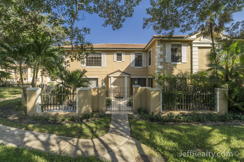 377 Prestwick Lane #4
