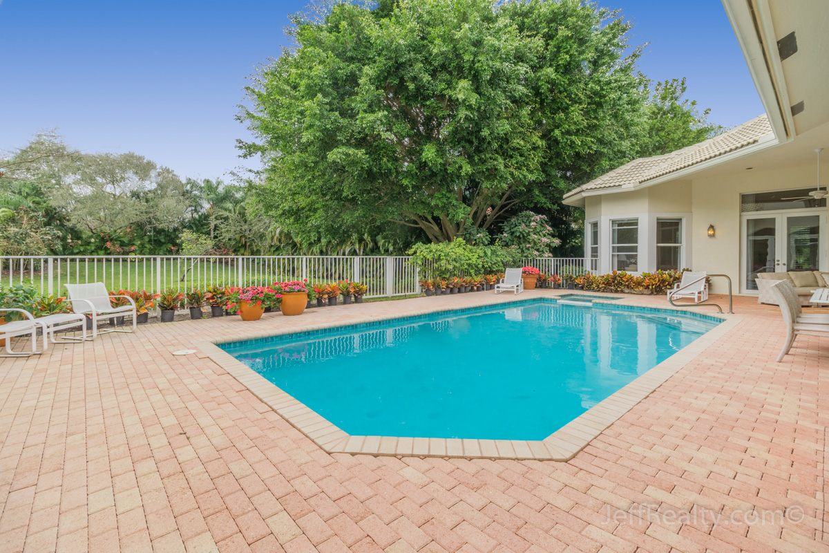 13770 Parc Drive Frenchman's Creek Homes For Sale Palm Beach