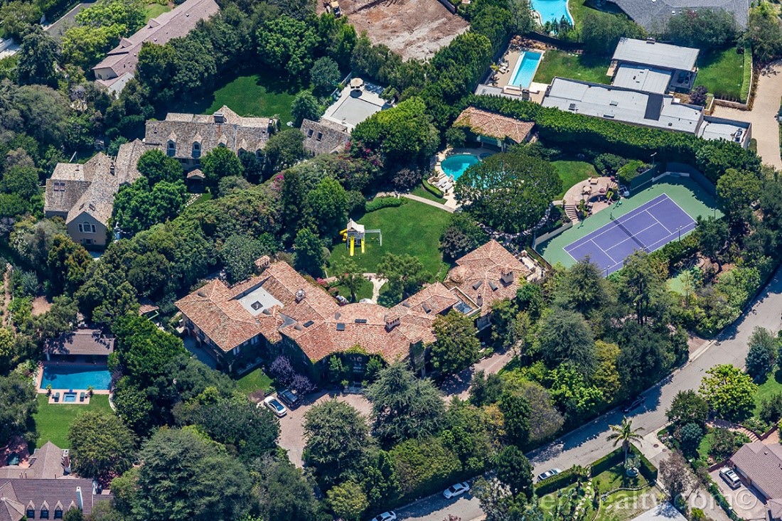 Sugar Ray Leonard’s Giant Palace