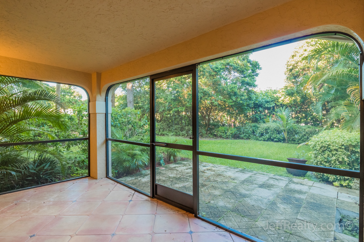 2379 Treasure Isle Drive 22 Mariner's Cove Homes For Sale Palm