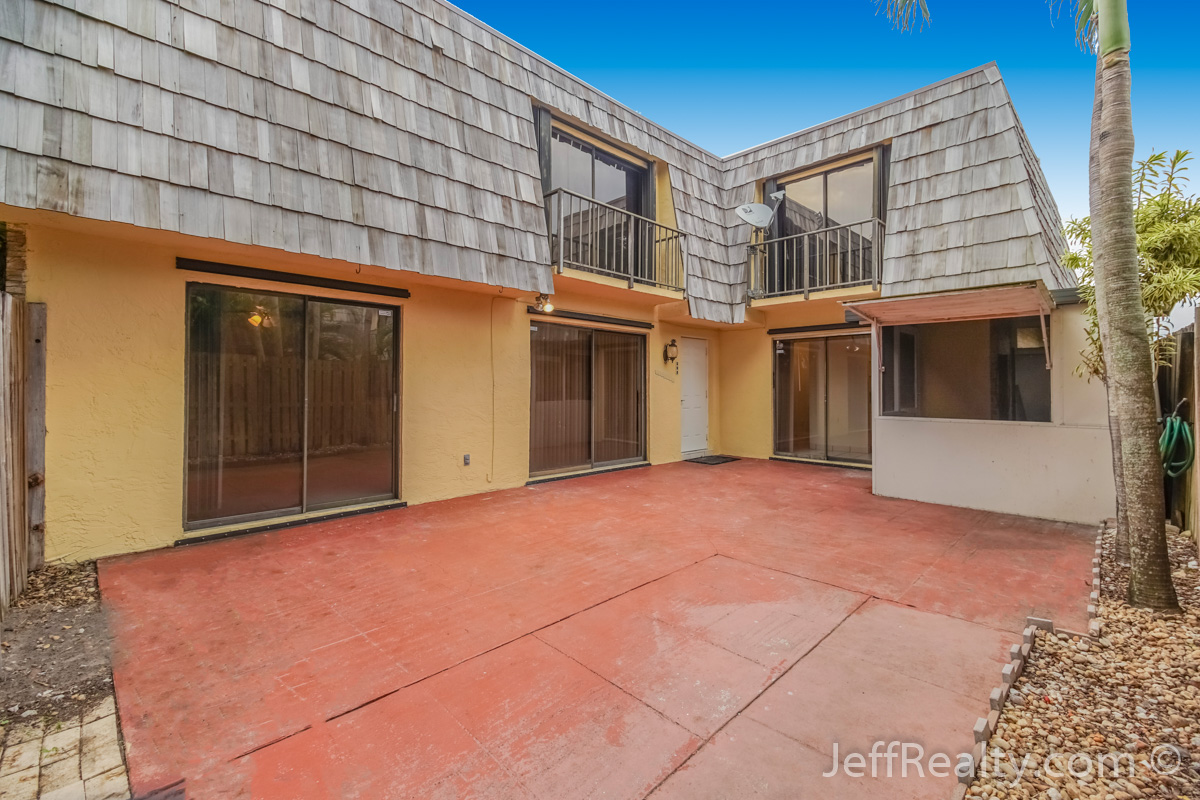 913 Springdale Circle Springdale Homes For Sale Palm Springs Homes