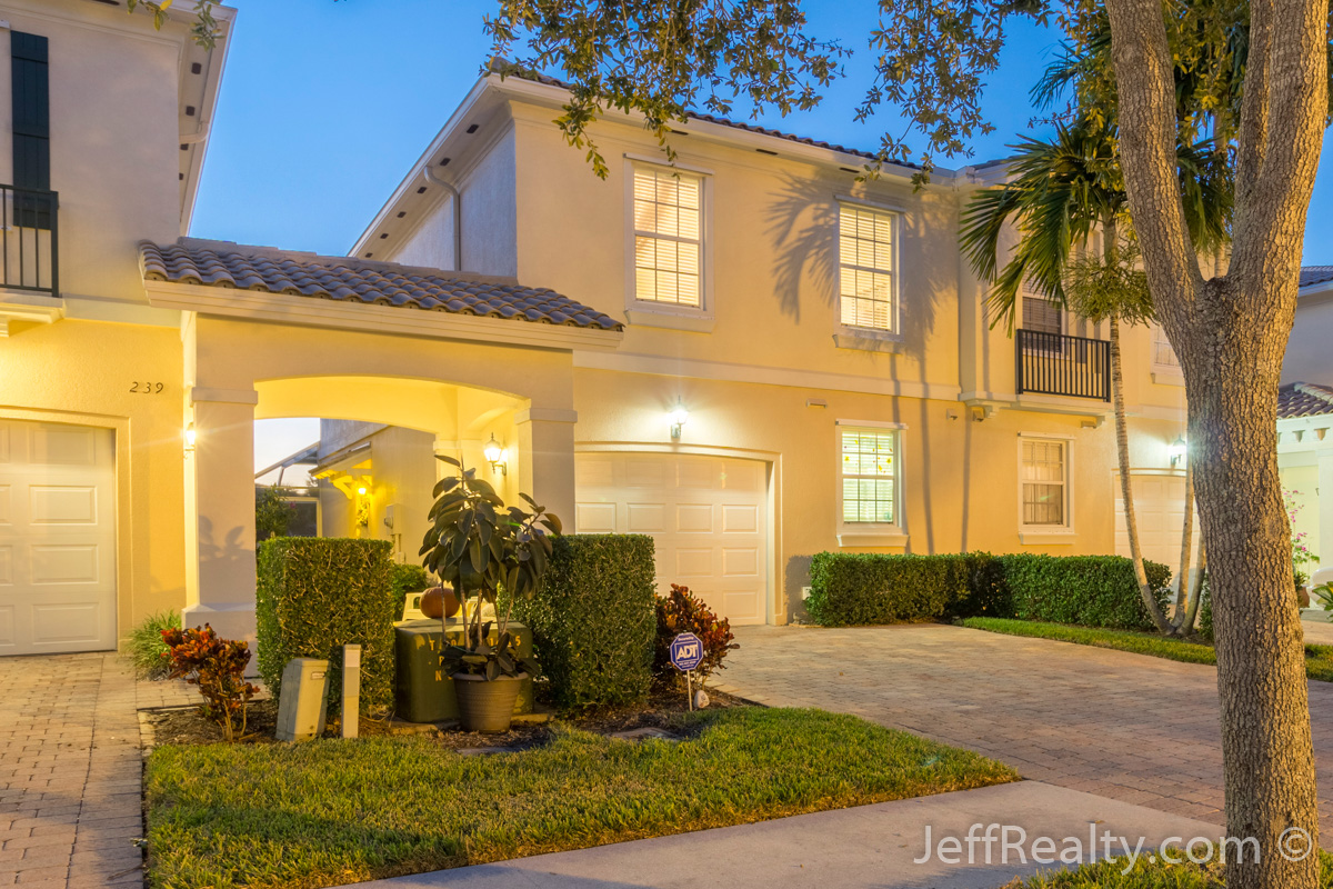 241 Fortuna Drive Catalina Lakes Homes For Sale Palm Beach Gardens