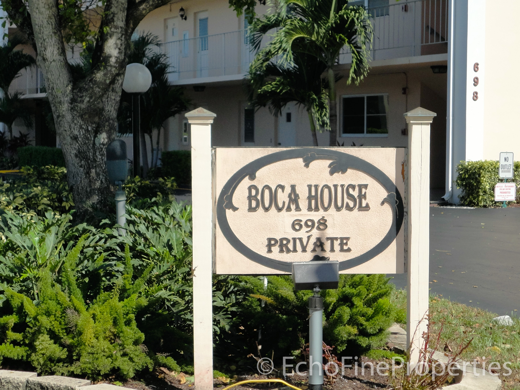 Boca Raton Log Boca House: Waterfront Mid-Rise Living in Boca Raton - Echo Fine Properties