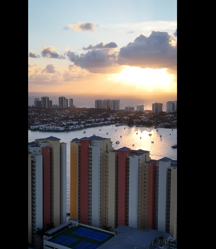 Stunning lower penthouse condo with sweeping ocean & Intracoastal views ... - Penthouse Condos With Sub Space Acoustic Deletion